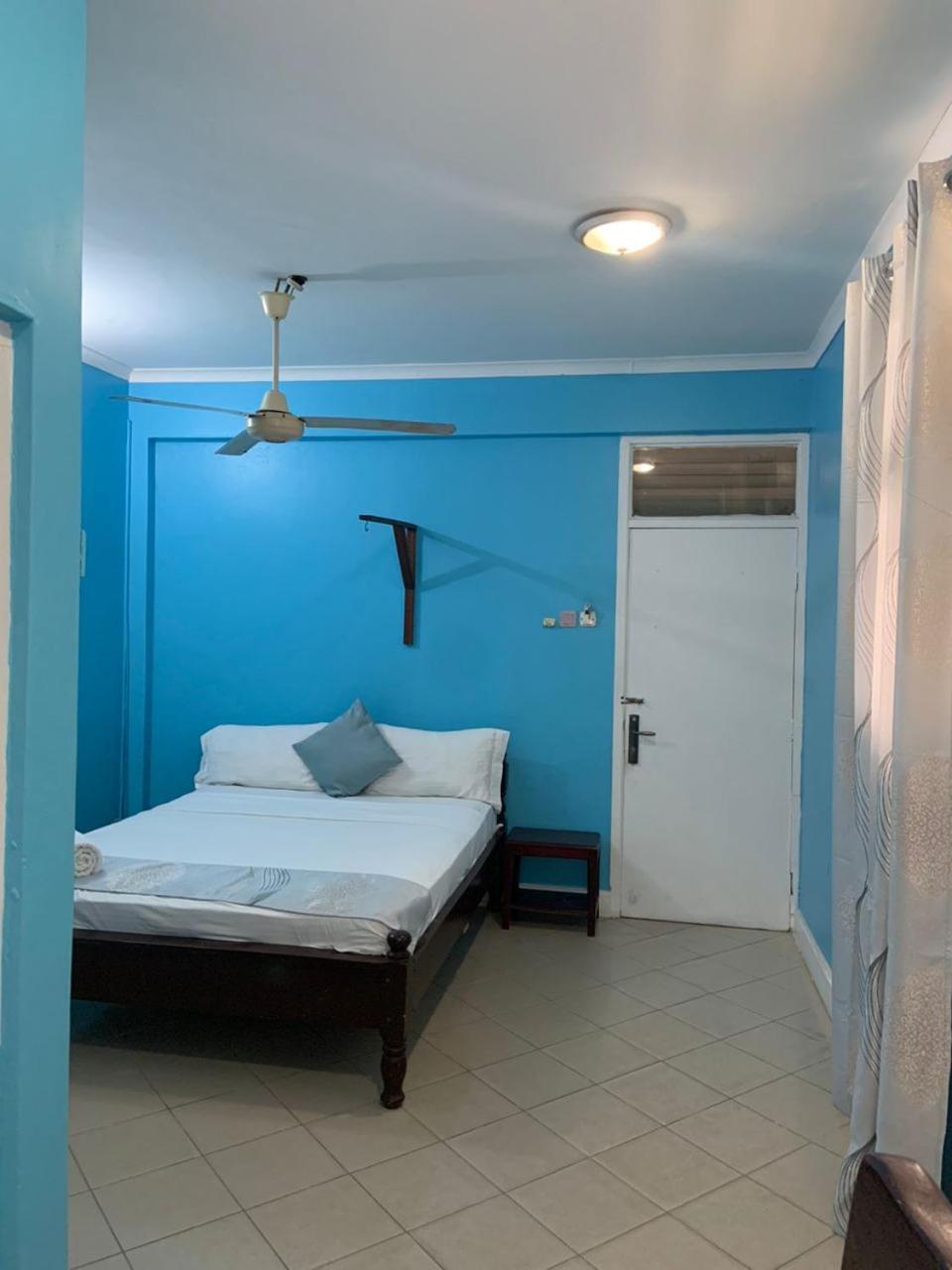 Kibodya Hotel Nkrumah Dar es Salaam Rum bild